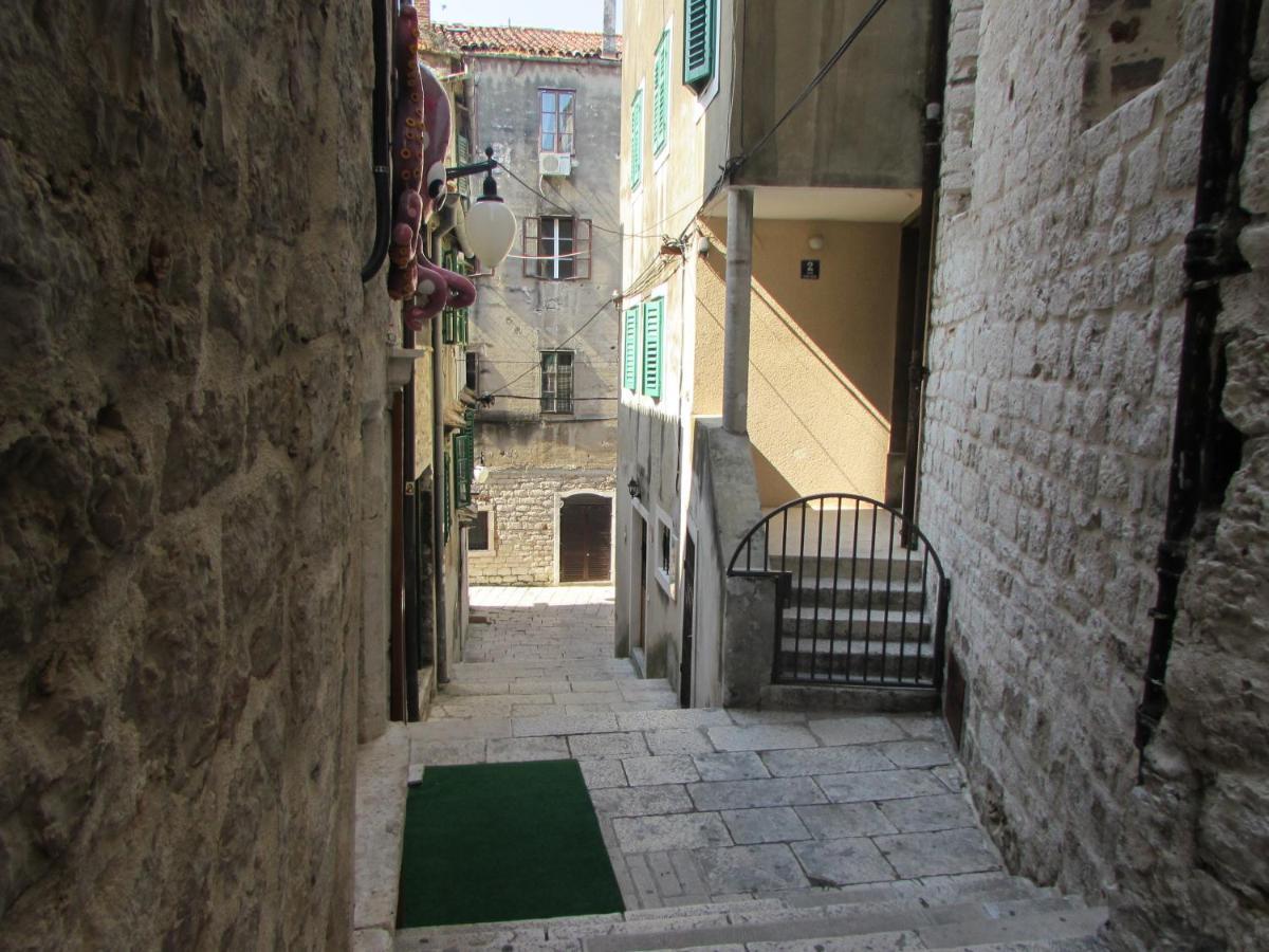 Apartments Laurus Σίμπενικ Δωμάτιο φωτογραφία